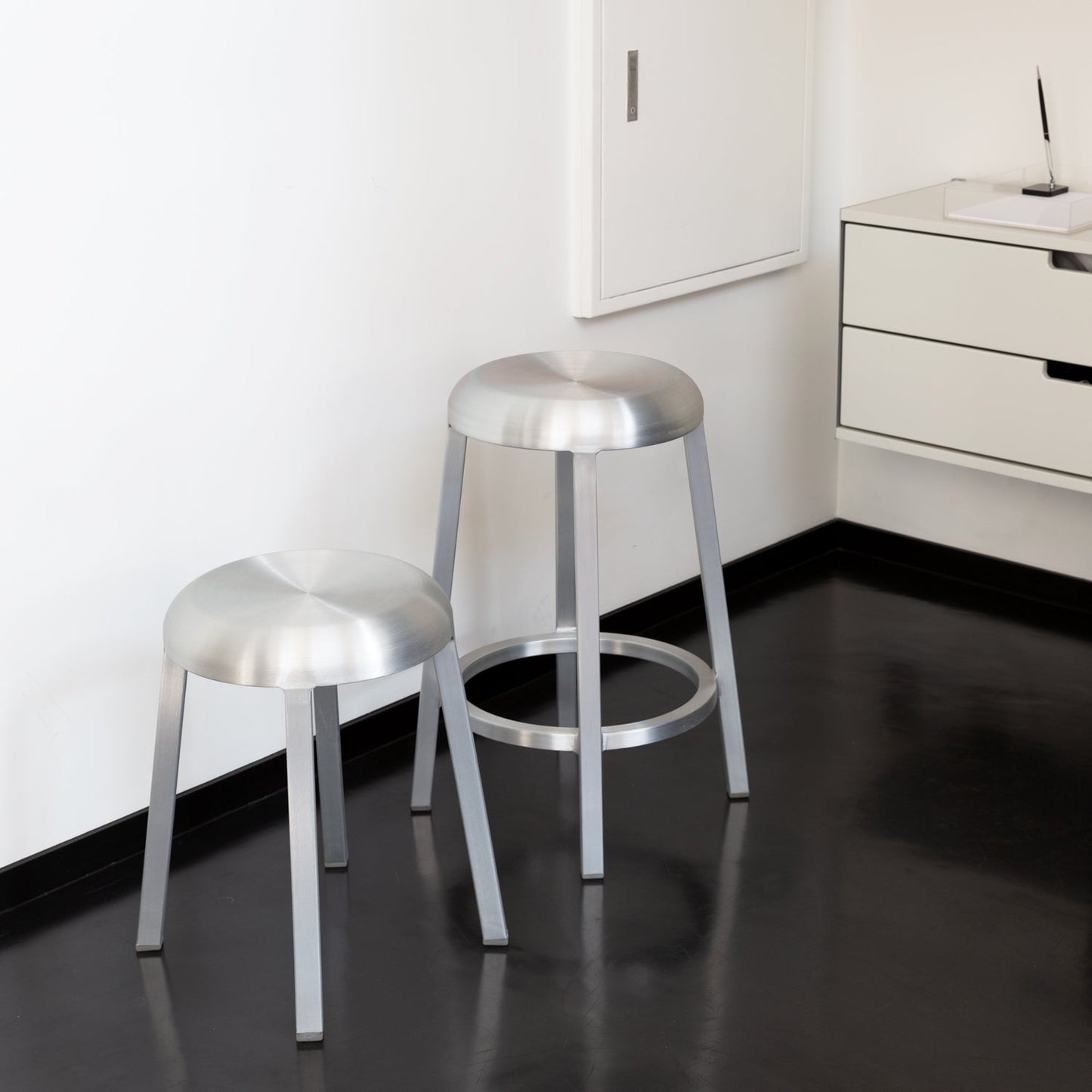 Za Counter Stool